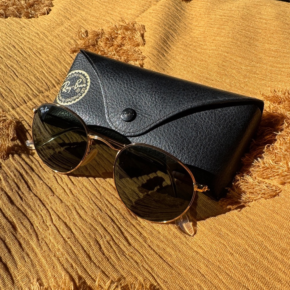 Ray-Ban Gold Round Frame Sunglasses